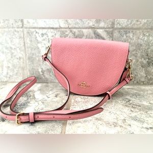 Coach purse with adjustable strap Pink